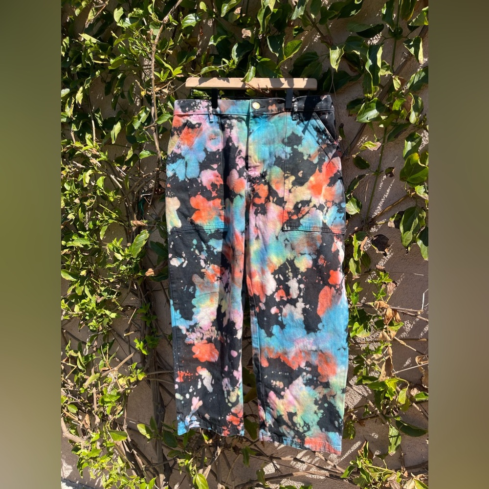 Worn twice, size L, Big Bud Press magic waters work pants